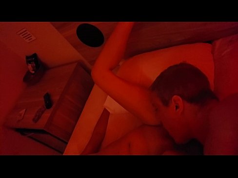 ❤️ စိုနေသော စောက်စေ့ကို နမ်းသည်။ Porno မှာ ငါတို့မှာ ☑